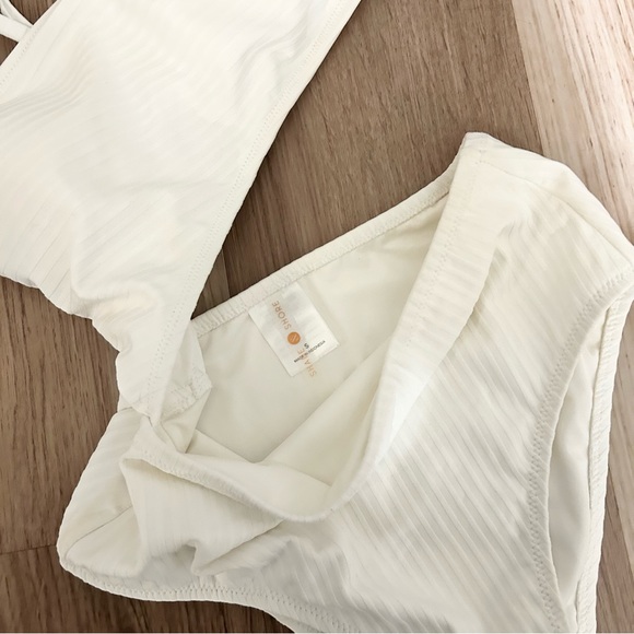 Ribbed One-Shoulder Cut-Out One-Piece Shade & Shore™ Swimsuit | Size SMALL NWOT - Picture 4 of 8